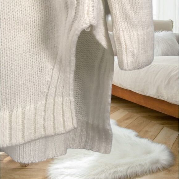 LC LAUREN CONRAD IVORY CREAM PENGUIN KNIT SWEATER DIAMOND RHINESTONE NOVELTY XS - Picture 5 of 15